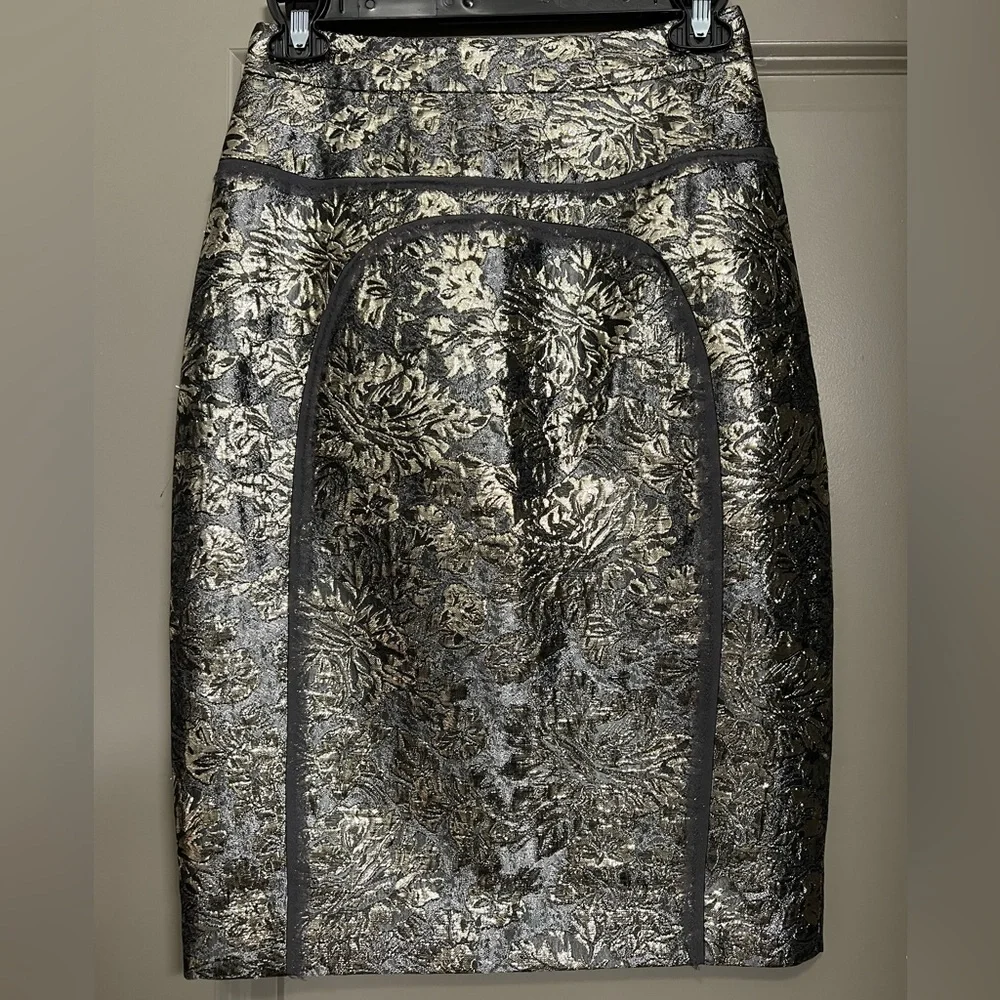 Monique Lhuillier Silver & Gold Brocade Floral Pencil Skirt Size 2 - Picture 1 of 12